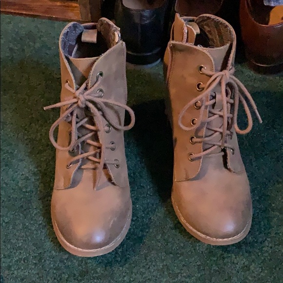 Not Rated Shoes - Women’s ankle boots